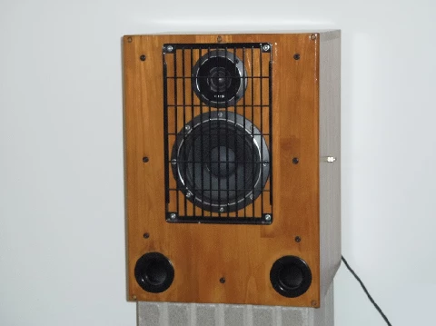 Two-way crossover network from father's third speaker build (Photo 1-42)