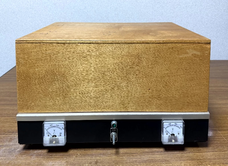 Father's OTL amplifier dormant for over ten years, stored in wooden case (Photo 1-50)