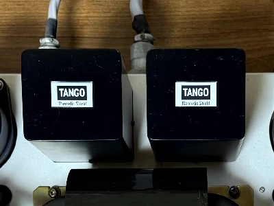 TANGO choke coil for power supply smoothing (Photo 1-33)