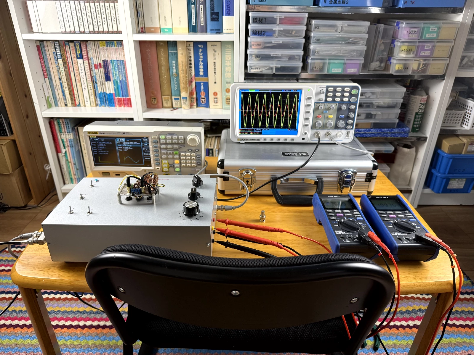 Custom-built ft measurement fixture with exposed component layout for minimizing parasitic capacitance